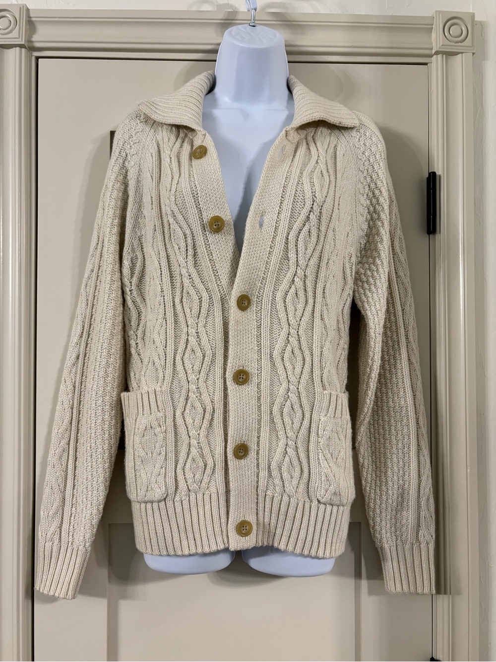 Uniqlo Wool Blend Chunky CableKnit Cream Button Up Cardigan Granny Sweater S/M